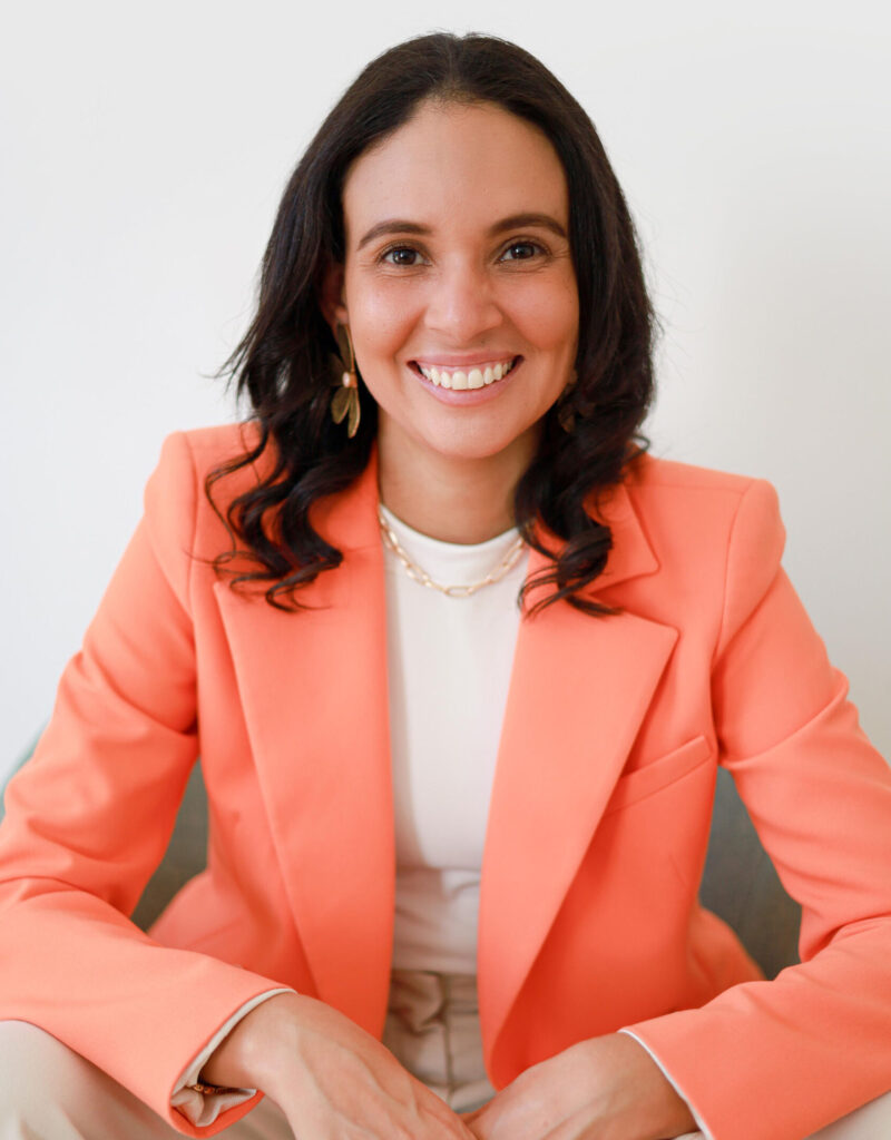 Jessika Aguiar, Immigration Lawyer. Expert Support, Supports your move to Brazil